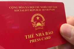 Tiếp tục gia hạn sử dụng thẻ nh&agrave; b&aacute;o kỳ hạn 2021-2025