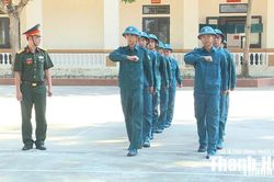Vững cơ sở từ đội ngũ sĩ quan chính quy