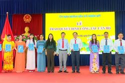 Xã Nhơn Mỹ tiếp nhận 11 công chức chuyên trách mới