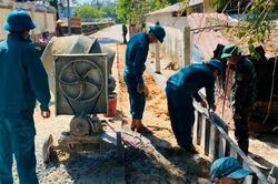 Chung sức xây dựng những tuyến đường quê