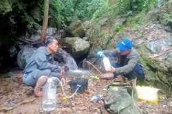 Th&uacute;c đẩy s&aacute;ng tạo, đưa khoa học - kỹ thuật v&agrave;o cuộc sống