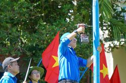 Tuổi trẻ t&igrave;nh nguyện c&ugrave;ng m&ugrave;a h&egrave; xanh