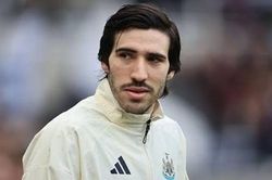 Tottenham chi kỷ lục 237 triệu bảng: Kế hoạch tái thiết tham vọng của Roberto De Zerbi