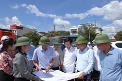 Phó Chủ tịch UBND tỉnh Nguyễn Minh Phú kiểm tra các dự án trọng điểm