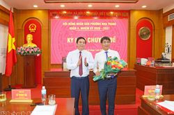 Thống nhất bầu Chủ tịch HĐND, Chủ tịch UBND phường Nha Trang