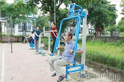 Sân tập cộng đồng - nơi tuổi già thêm vui, thêm khỏe