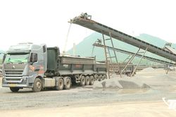 Nâng công suất khai thác đá phục vụ các dự án giao thông trọng điểm