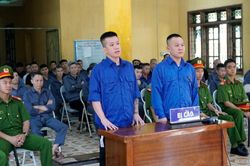 Hai bị c&aacute;o lĩnh &aacute;n v&igrave; mua b&aacute;n tr&aacute;i ph&eacute;p chất ma t&uacute;y