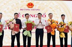 Hiệu trưởng Trường Đại học Điện Lực, PGS.TS Đinh Văn Ch&acirc;u: Tiếp tục đ&agrave;o tạo nguồn nh&acirc;n lực chất lượng cao trong giai đoạn ph&aacute;t triển mới