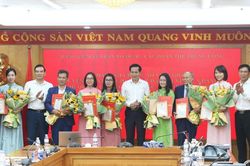 Xây dựng đội ngũ báo cáo viên thực sự là chiến sĩ xung kích trên mặt trận tư tưởng của Đảng