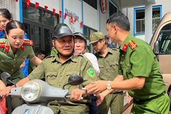 H&agrave;nh tr&igrave;nh t&igrave;m lại người th&acirc;n cho c&aacute;c anh