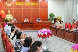 Lấy thể chế l&agrave;m 'đột ph&aacute; của đột ph&aacute;', th&aacute;o gỡ mọi r&agrave;o cản ph&aacute;p l&yacute;