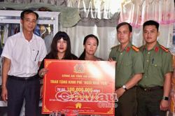 Công an tỉnh An Giang hỗ trợ xây dựng 2 căn nhà cho hộ gia đình khó khăn tại xã Vĩnh Thanh