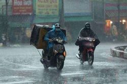 Bão số 1 diễn biến phức tạp, nhiều khu vực mưa dông trong ngày 2/7
