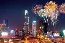 TP Hồ Chí Minh bắn pháo hoa tại 16 điểm mừng 50 năm mang tên Bác Hồ