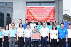 Xã Thuận An: Xây dựng điểm tựa an sinh cho người yếu thế