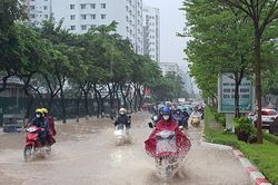 Điệp khúc thời tiết khiến hàng triệu người dân Thủ đô và miền Bắc ngán ngẩm còn kéo dài những ngày tới