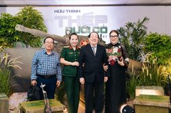 Nhà thơ Hữu Thỉnh ra mắt tiểu thuyết 'Thép dưới cỏ'