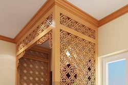 Vì sao tuyệt đối không nên đặt bàn thờ ở vị trí xung với cửa?