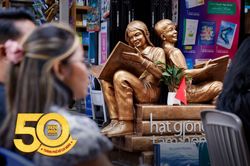 Văn chương mang dòng chảy khát vọng của TP.HCM