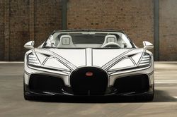 Cận cảnh siêu xe Bugatti W16 Mistral Blanc Eternel ốp gốm sứ độc nhất