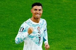 Ronaldo đi vào lịch sử World Cup