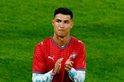 Người trực tiếp đe dọa suất đ&aacute; ch&iacute;nh của Ronaldo