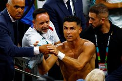 Th&ocirc;ng điệp của Ronaldo sau trận thắng Croatia