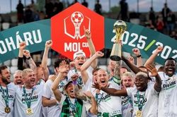 UEFA cấm thêm một CLB dự cúp châu Âu