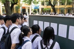Điểm s&agrave;n đại học 2026: 19 điểm c&oacute; phải chắc chắn đỗ?