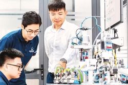 Hoàn thiện hệ sinh thái hỗ trợ, tăng cường liên kết