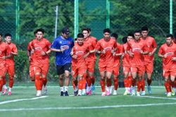 Đội tuyển Việt Nam hứng khởi bước vào đợt tập huấn tại Hàn Quốc