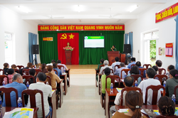 Phối hợp tuy&ecirc;n truyền chống khai th&aacute;c IUU v&agrave; truyền th&ocirc;ng bảo đảm an ninh, an to&agrave;n dầu kh&iacute; cho ngư d&acirc;n x&atilde; Long Hải