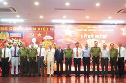 'Lá chắn thép' thầm lặng nhưng vẻ vang