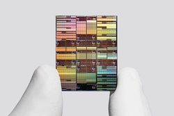 IBM tạo ra kỷ nguy&ecirc;n điện to&aacute;n với chip dưới 1nm