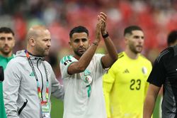 Algeria 'vỡ mộng' World Cup, trụ cột Mahrez ra quyết định bất ngờ