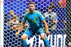 Thủ thành Unai Simon thiết lập kỷ lục giữ sạch lưới mới tại World Cup