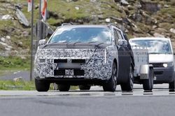 Hyundai Santa Fe facelift lộ diện với thiết kế mới mẻ