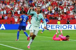 Trực tiếp Bồ Đào Nha vs Croatia 1-1 (H2): Không vào!!! Sucic bị từ chối bàn thắng