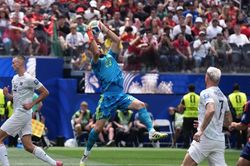 Thủ thành Unai Simon lập kỷ lục vô tiền khoáng hậu tại World Cup với 519 phút giữ sạch lưới