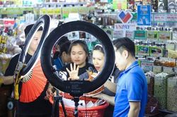S&agrave;n thương mại điện tử đồng loạt siết định danh người b&aacute;n