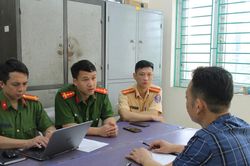 Vụ lao ô tô lên vỉa hè làm 2 người bị thương rồi đánh xe rời đi: Tài xế có thể đối diện hình phạt nào?