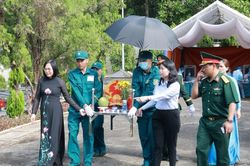 Nhiều di ảnh, kỷ vật được phát hiện trong mộ liệt sĩ tại Đồng Nai