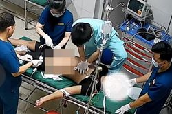 3 bác sĩ thay phiên suốt 1 giờ ép tim cứu bệnh nhân ngừng tuần hoàn