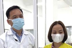 Nghẹn ngào giây phút thầy hiệu trưởng trường Y tiễn biệt nam sinh hiến tạng