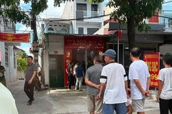 Công an bắt nghi phạm cướp tiệm vàng giữa ban ngày ở Hà Nội
