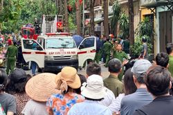 Cháy biệt thự ở Hà Nội: Giây phút nạn nhân bỏng toàn thân lao ra nhờ cứu 2 người mắc kẹt