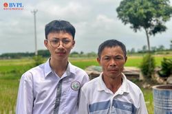 Hành trình đến ngôi vị Thủ khoa của chàng trai sinh ra từ làng