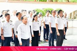 Tổng Kiểm toán Nhà nước Nguyễn Hữu Nghĩa dâng hương tại Khu di tích Ngã ba Đồng Lộc