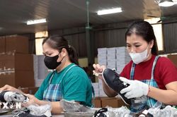 Hàng trăm công nhân trở lại làm việc sau 1 ngày ngừng việc tập thể